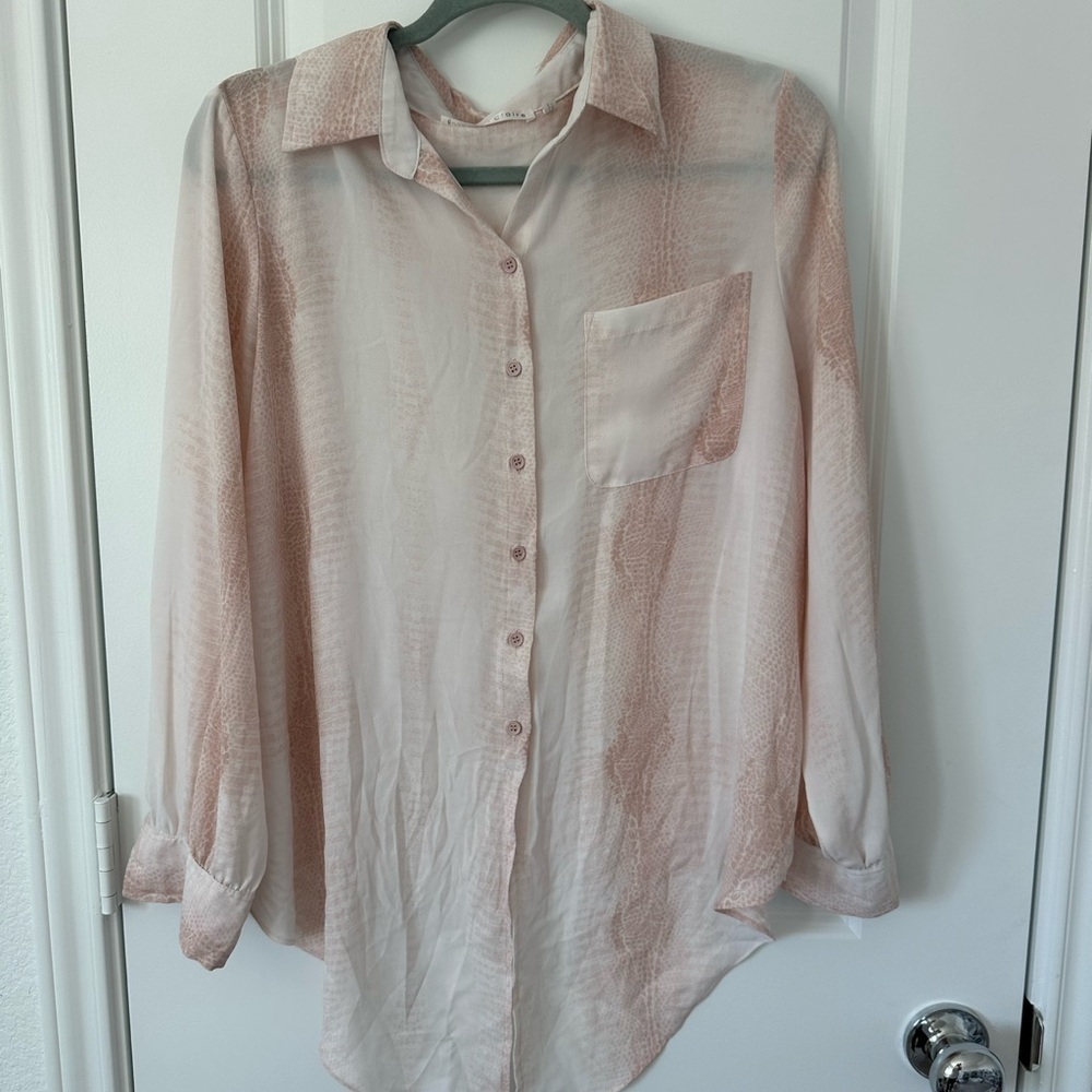 violet and Claire Button-Up Reptile Print Long sleeve Blouse